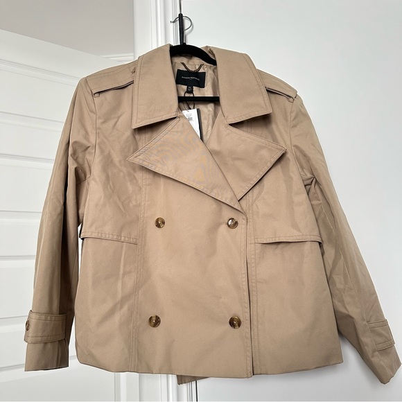 Banana Republic Classic Beige Trench Coat - Picture 4 of 12